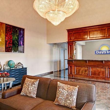 Days Inn & Suites By Wyndham Houston North - Спринг Экстерьер фото